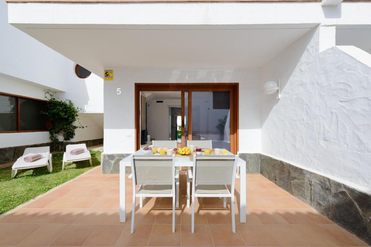Bonito Bungalow Con Piscina Junto A La Playa San Bartolomé Exterior photo