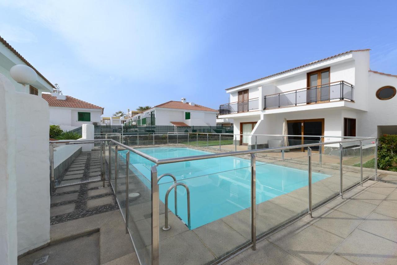 Bonito Bungalow Con Piscina Junto A La Playa San Bartolomé Exterior photo